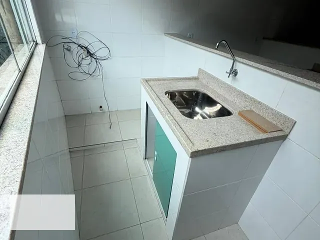 Apartamento 2 quartos e 1 banheiro, para alugar, no bairro São Sebastião em Santos Dumont