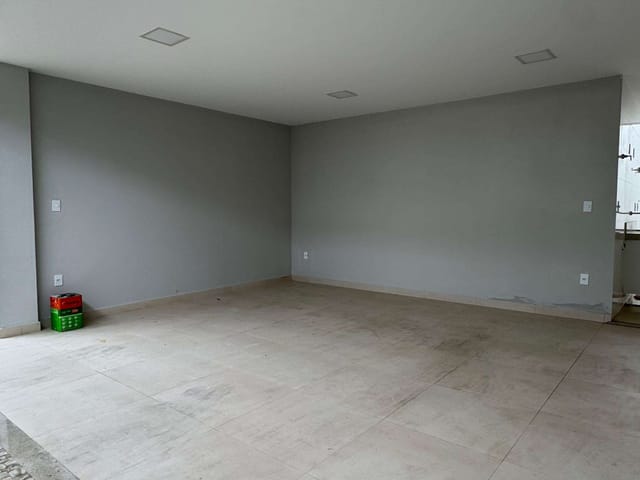 Casa 4 quartos e 4 banheiros, para alugar, no bairro VILA BASTOS em Itaperuna