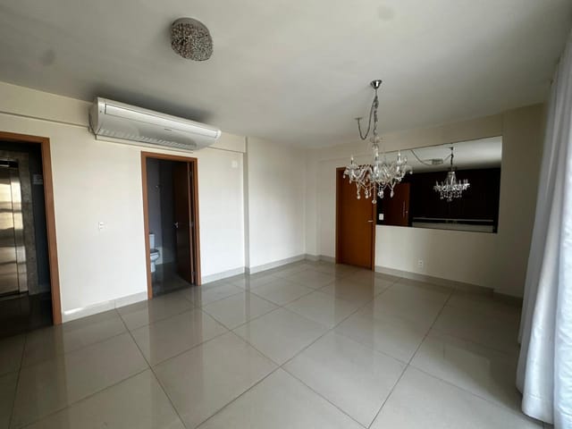Apartamento com 230m² 4 quartos e 3 banheiros, para alugar, no bairro Setor Bueno em Goiânia