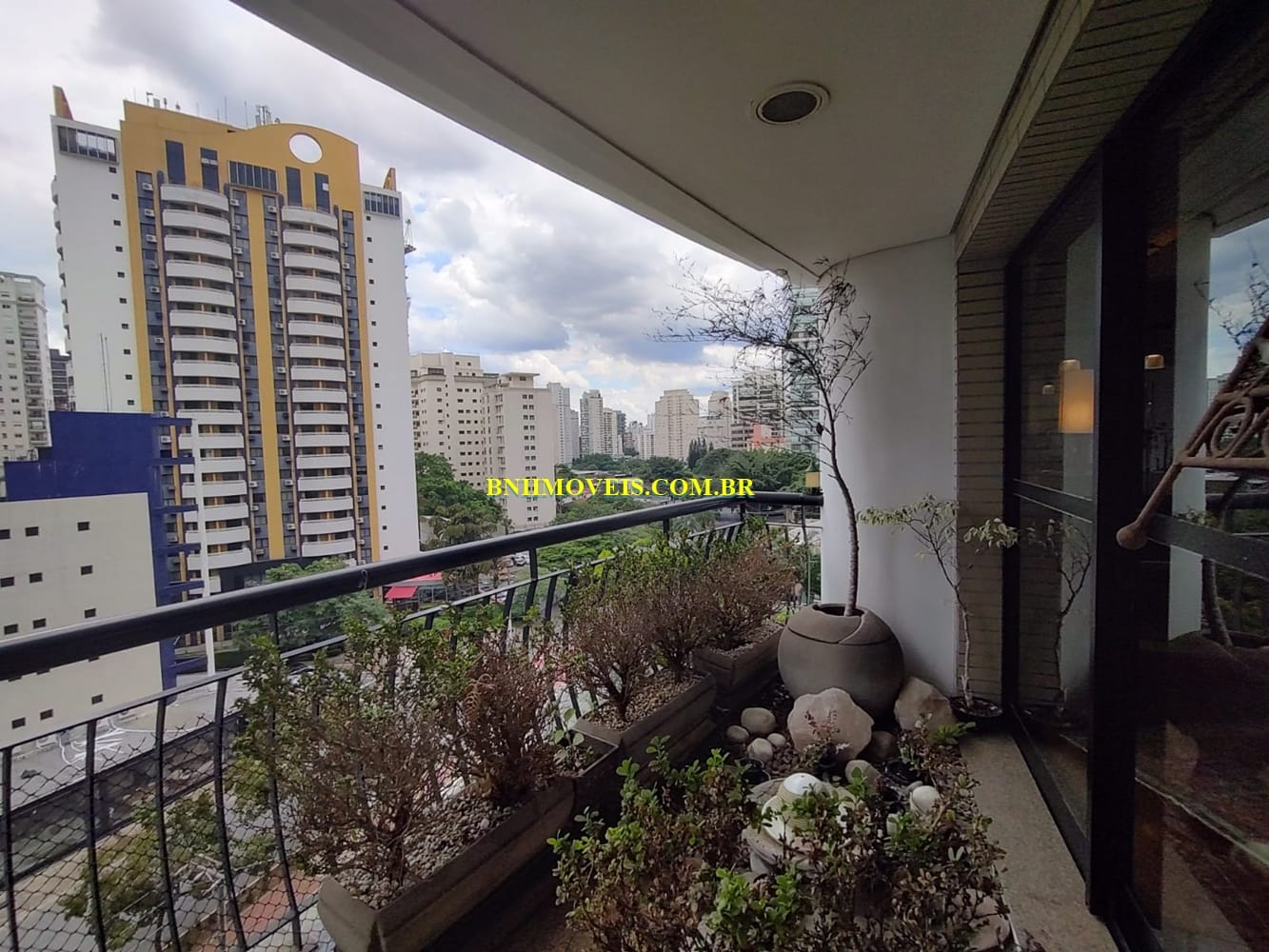 Apartamento, 3 quartos, 145 m² - Foto 2