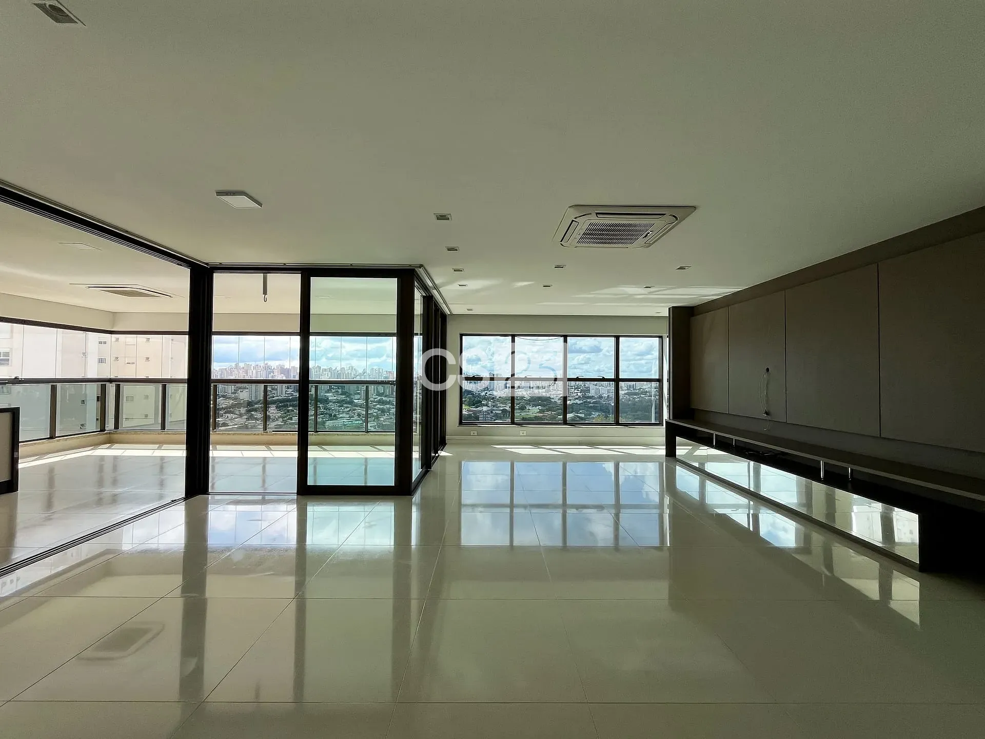 Apartamento, 3 quartos, 274 m² - Foto 1