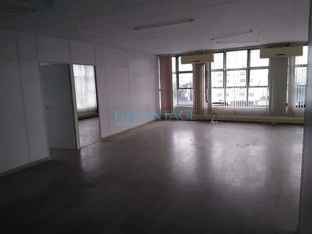 Conjunto com 110m², à venda ou para alugar, no bairro Brooklin Paulista em São Paulo