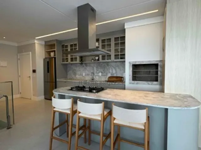 Apartamento com 333m² 3 quartos e 5 banheiros, à venda, no bairro Jurerê em Florianópolis