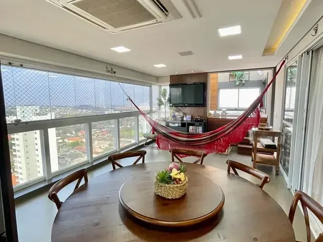 Apartamento com 500m² 4 quartos e 5 banheiros, à venda, no bairro Centro em Rolândia