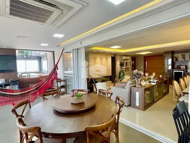 Apartamento com 500m² 4 quartos e 5 banheiros, à venda, no bairro Centro em Rolândia