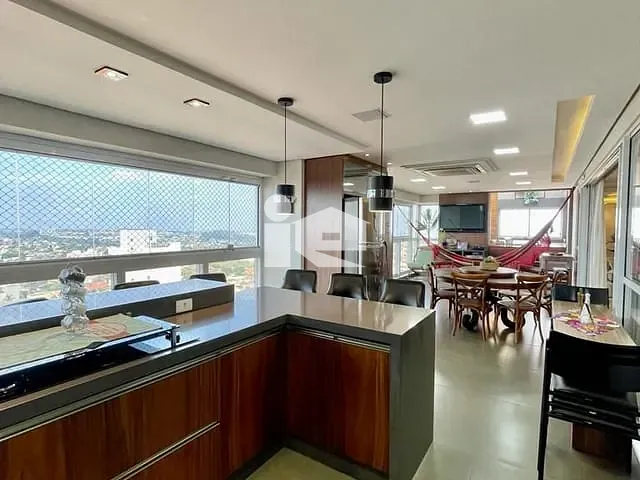 Apartamento com 500m² 4 quartos e 5 banheiros, à venda, no bairro Centro em Rolândia
