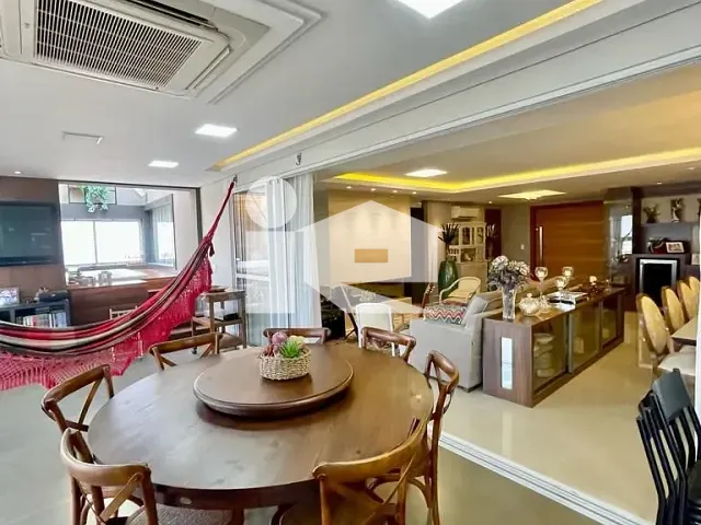 Apartamento com 500m² 4 quartos e 5 banheiros, à venda, no bairro Centro em Rolândia