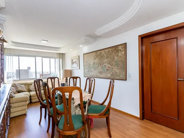 Apartamento com 155m² 3 quartos e 2 banheiros, à venda, no bairro Água Verde em Curitiba