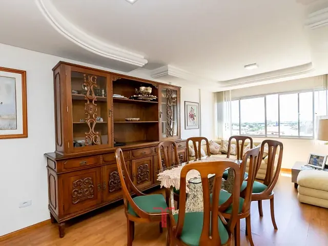 Apartamento com 155m² 3 quartos e 2 banheiros, à venda, no bairro Água Verde em Curitiba