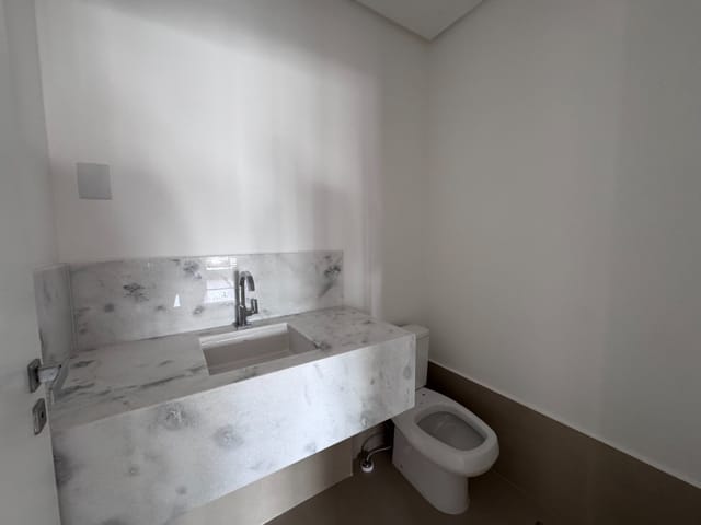 Apartamento 5 quartos e 5 banheiros, à venda, no bairro Setor Marista em Goiânia