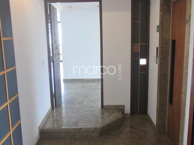 Apartamento com 358m² 4 quartos e 2 banheiros, à venda, no bairro Setor Bueno em Goiânia