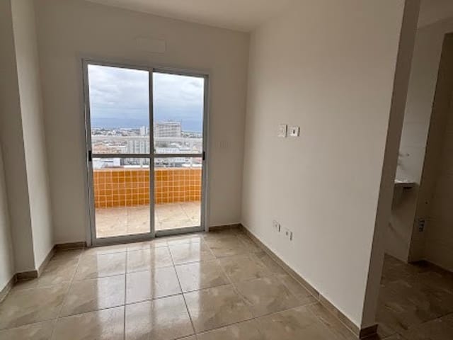 Apartamento 2 quartos e 1 banheiro, à venda, no bairro Boqueirão em Praia Grande