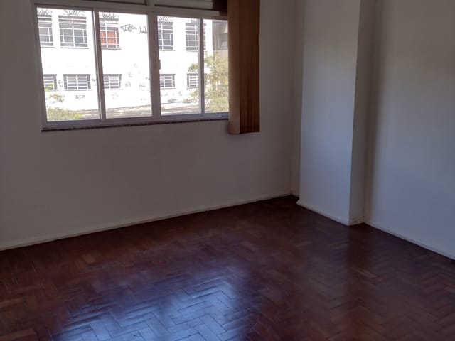 Apartamento 1 quarto e 1 banheiro, à venda, no bairro Valparaíso em Petrópolis