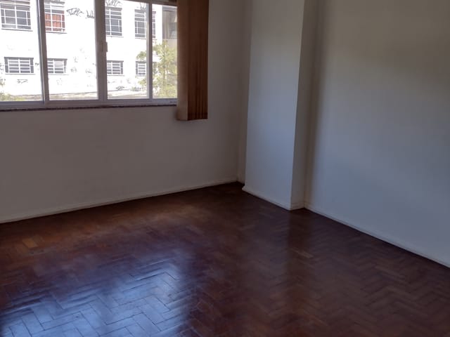 Apartamento 1 quarto e 1 banheiro, à venda, no bairro Valparaíso em Petrópolis