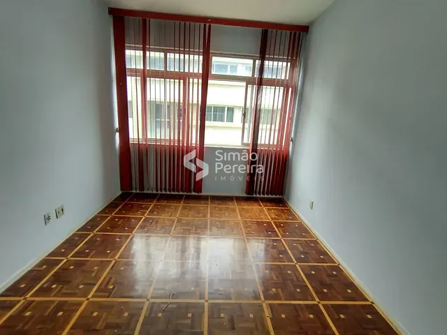 Apartamento 3 quartos e 2 banheiros, à venda, no bairro Centro em Juiz de Fora