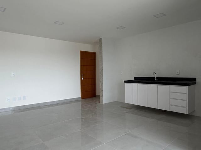 Apartamento 3 quartos e 3 banheiros, à venda, no bairro LIONS em Itaperuna