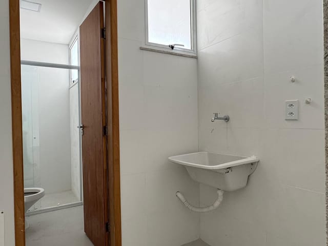 Apartamento 3 quartos e 3 banheiros, à venda, no bairro LIONS em Itaperuna