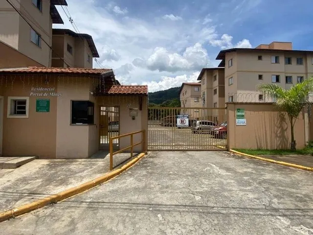 Apartamento 2 quartos e 1 banheiro, para alugar, no bairro Centro em Extrema