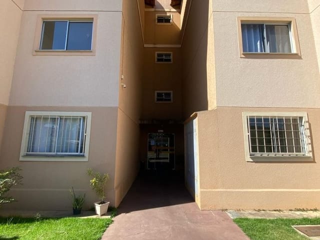Apartamento 2 quartos e 1 banheiro, para alugar, no bairro Centro em Extrema