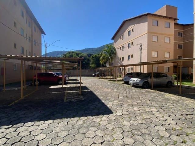 Apartamento 2 quartos e 1 banheiro, para alugar, no bairro Centro em Extrema