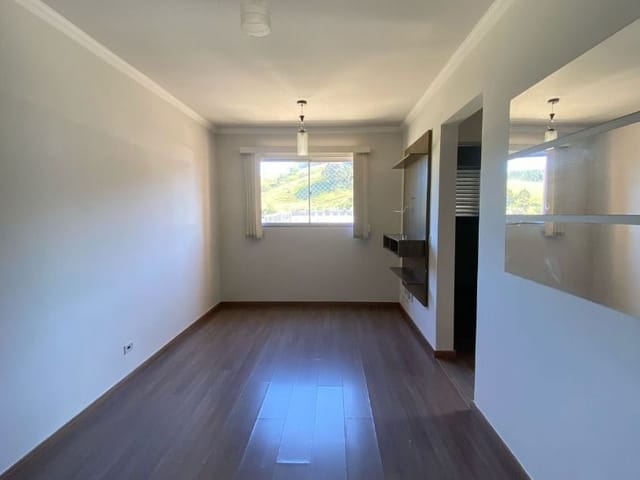 Apartamento 2 quartos e 1 banheiro, para alugar, no bairro Centro em Extrema