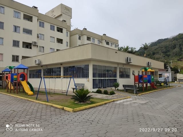 Apartamento 2 quartos e 1 banheiro, à venda, no bairro Espinheiros em Itajaí