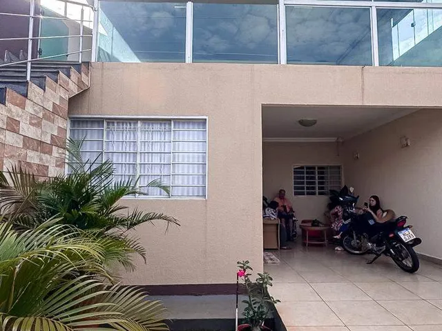 Casa com 360m² 6 quartos e 3 banheiros, para alugar, no bairro Anhanguera em Goiânia