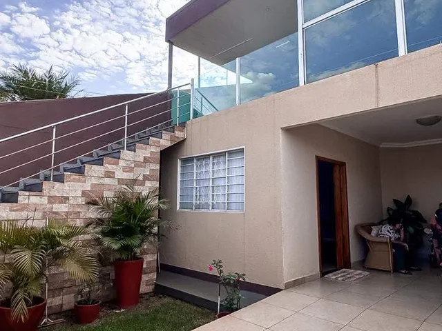 Casa com 360m² 6 quartos e 3 banheiros, para alugar, no bairro Anhanguera em Goiânia