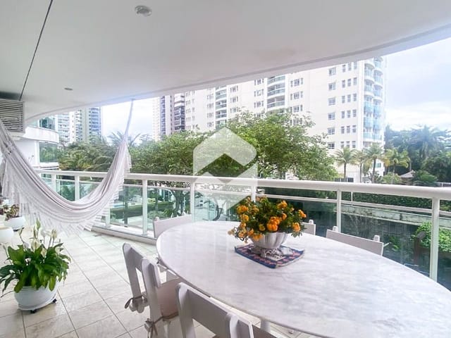 Apartamento com 164m² 4 quartos e 5 banheiros, à venda, no bairro Barra da Tijuca em Rio de Janeiro