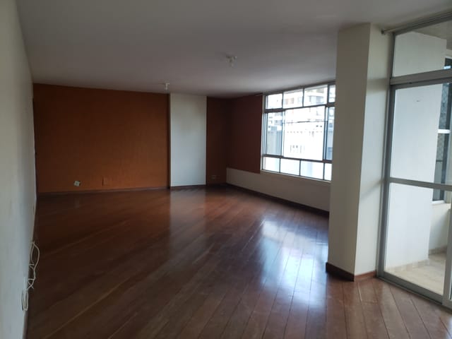 Apartamento com 230m² 4 quartos e 4 banheiros, à venda, no bairro Centro em Governador Valadares