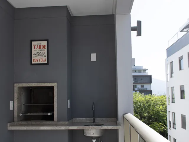 Apartamento 2 quartos e 3 banheiros, à venda, no bairro Córrego Grande em Florianópolis