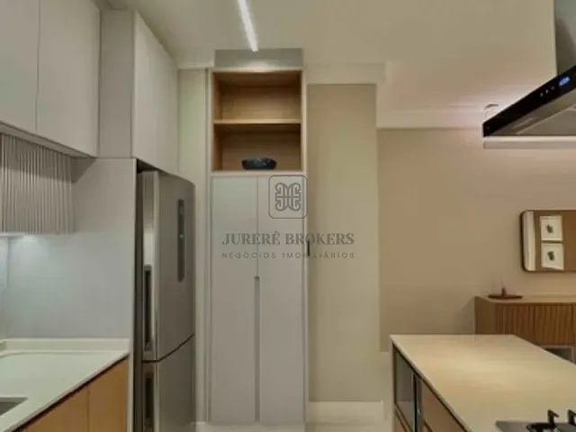 Apartamento com 226m² 4 quartos e 5 banheiros, à venda, no bairro Jurerê em Florianópolis
