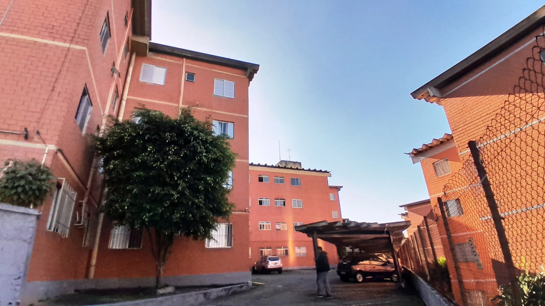 Apartamento à venda de 02 dormitórios no Jardim Maristela.