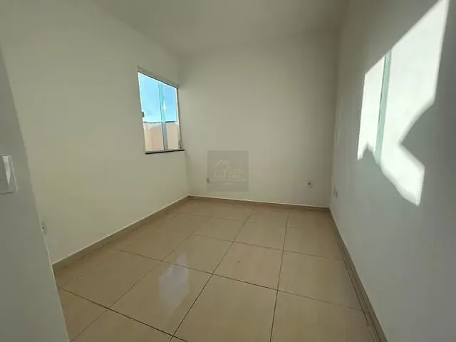 Apartamento 2 quartos e 1 banheiro, à venda, no bairro Jardim Atlântico Leste (Itaipuaçu) em Maricá