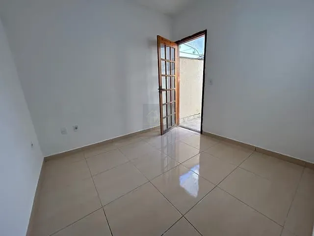 Apartamento 2 quartos e 1 banheiro, à venda, no bairro Jardim Atlântico Leste (Itaipuaçu) em Maricá