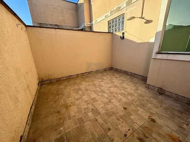 Apartamento 2 quartos e 1 banheiro, à venda, no bairro Jardim Atlântico Leste (Itaipuaçu) em Maricá