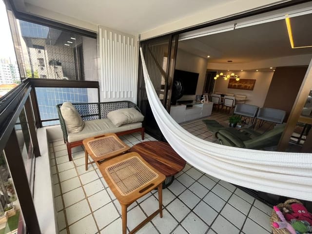 Apartamento 4 quartos e 4 banheiros, à venda, no bairro Graças em Recife