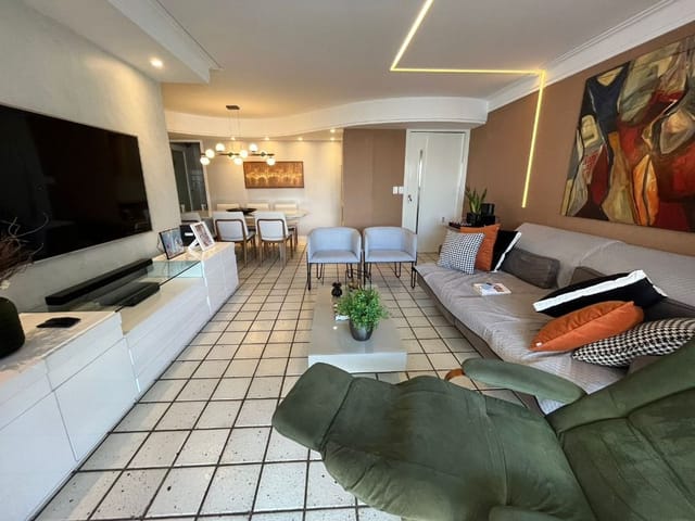 Apartamento 4 quartos e 4 banheiros, à venda, no bairro Graças em Recife