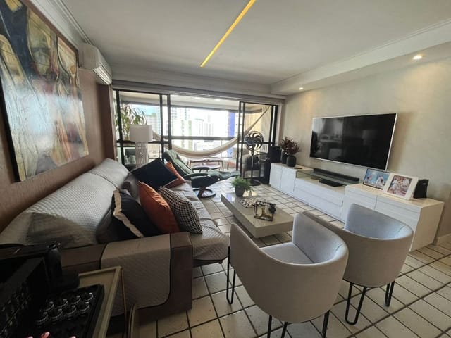 Apartamento 4 quartos e 4 banheiros, à venda, no bairro Graças em Recife
