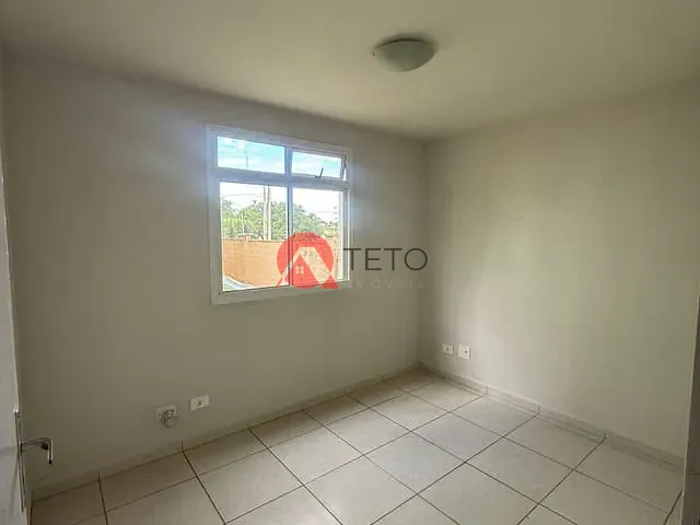 Apartamento 2 quartos e 1 banheiro, para alugar, no bairro Parque Tarumã em Maringá
