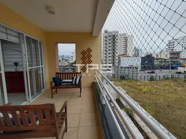 Apartamento com 228m² 3 quartos e 3 banheiros, à venda, no bairro Centro em Taubaté