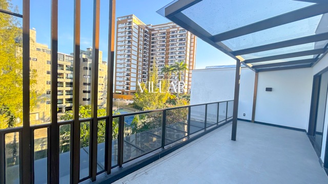 Cobertura / Penthouse com 659m² 5 quartos e 8 banheiros, à venda ou para alugar, no bairro Barra da Tijuca em Rio de Janeiro