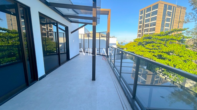 Cobertura / Penthouse com 659m² 5 quartos e 8 banheiros, à venda ou para alugar, no bairro Barra da Tijuca em Rio de Janeiro