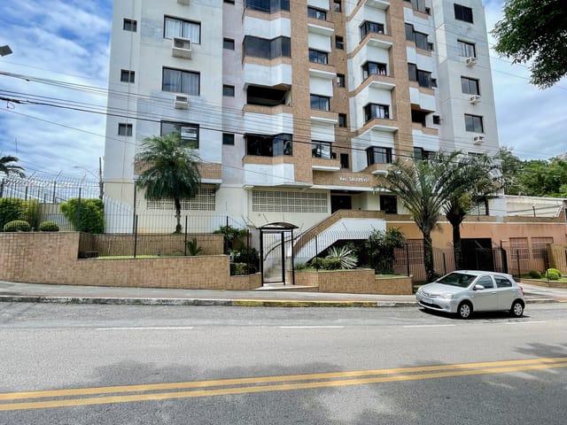 Apartamento com 99m² 3 quartos e 2 banheiros, à venda, no bairro Canto em Florianópolis