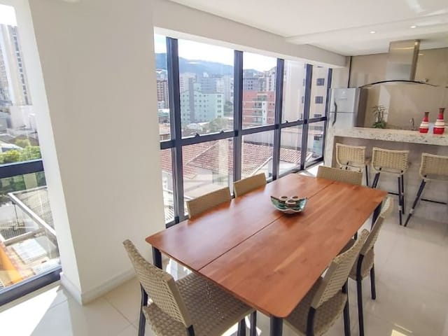 Apartamento à venda, no bairro Centro em Poços de Caldas