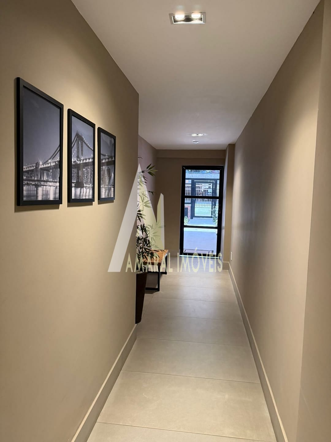 Apartamento para alugar com 2 quartos, 113m² - Foto 11