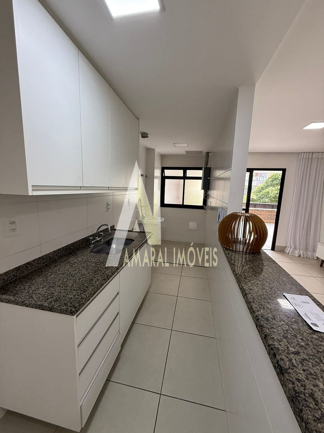 Apartamento para alugar com 2 quartos, 113m² - Foto 14