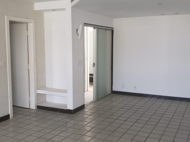 Apartamento com 189m² 3 quartos e 3 banheiros, à venda ou para alugar, no bairro Centro em Governador Valadares