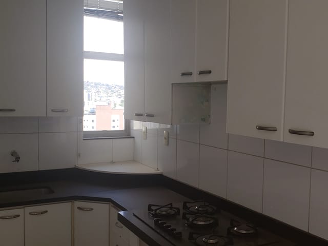 Apartamento com 189m² 3 quartos e 3 banheiros, à venda ou para alugar, no bairro Centro em Governador Valadares