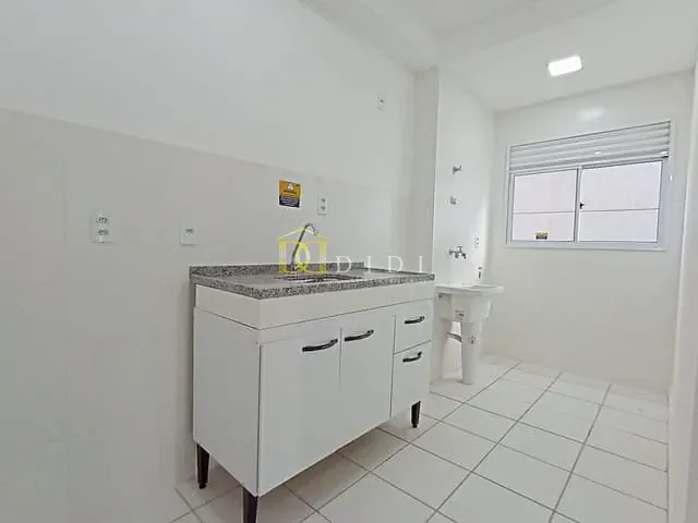 Apartamento 2 quartos e 1 banheiro, para alugar, no bairro Avecuia do Alto em Porto Feliz